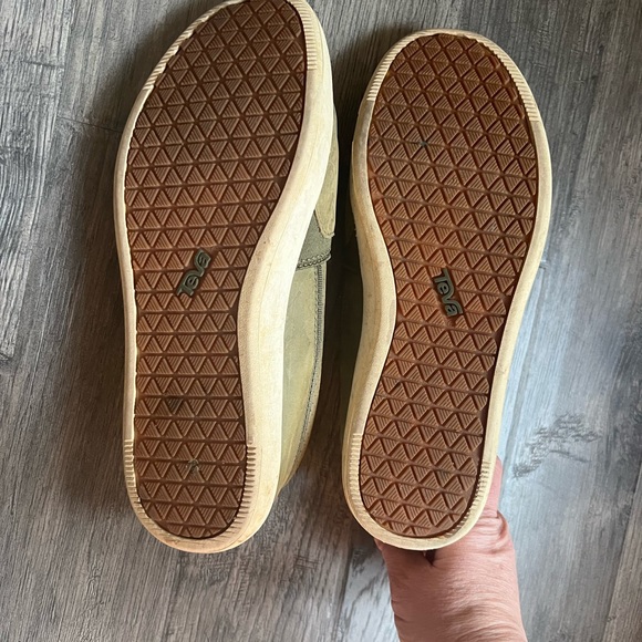 Teva green leather loafers - Picture 2 of 2